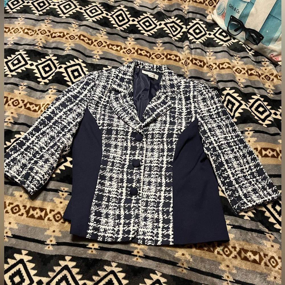 Danillo EUC Black & White Houndstooth Jacket Size 10